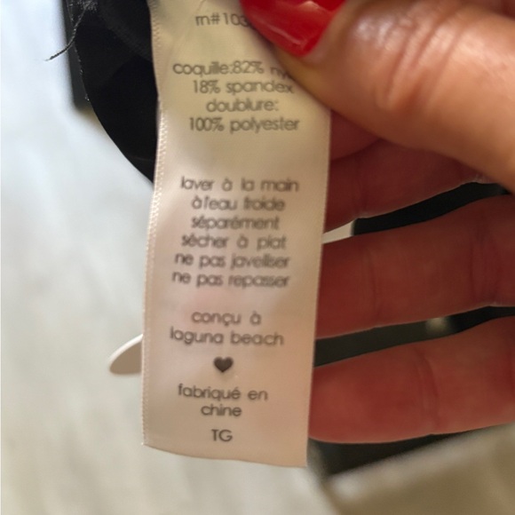 Chic Black One-Piece💦 - Picture 7 of 9